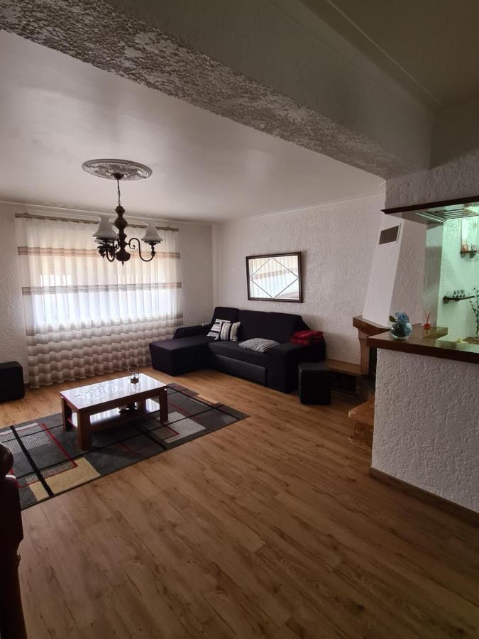Gomes & Fortunato House Casais Brancos Экстерьер фото